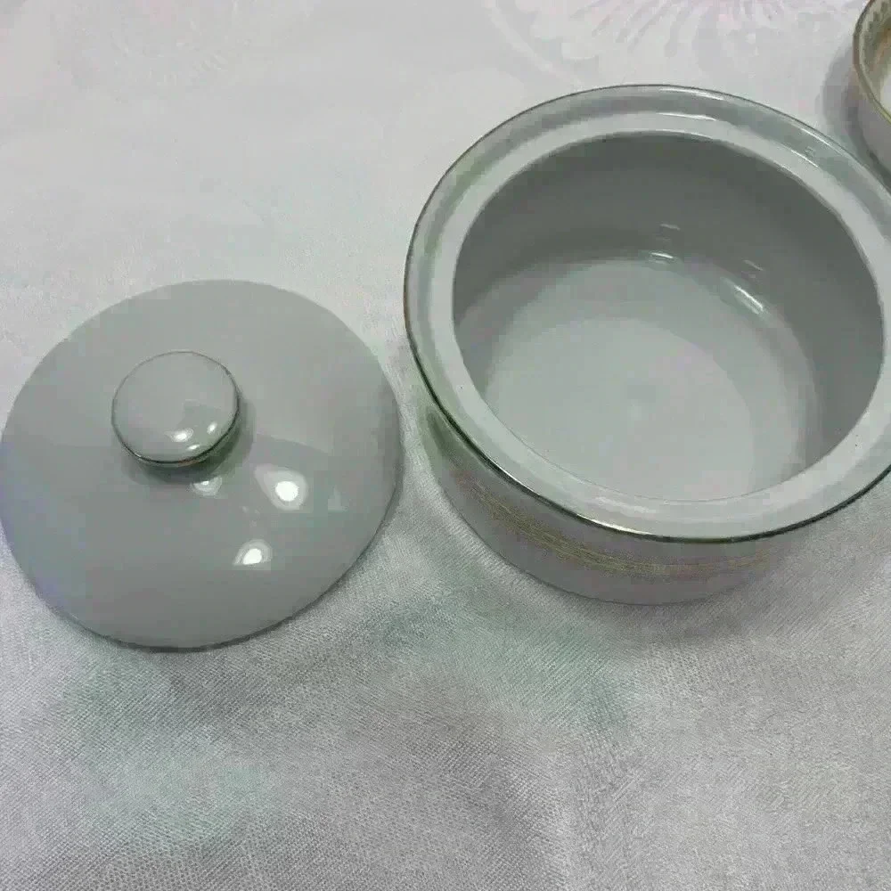 Fancy bath, set white with gold trim great condition brand Saturday Knight